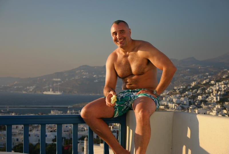 Henri, Mykonos